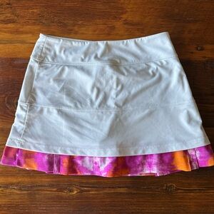 Stylish White w/Pink Accents Women's Tennis Skirt